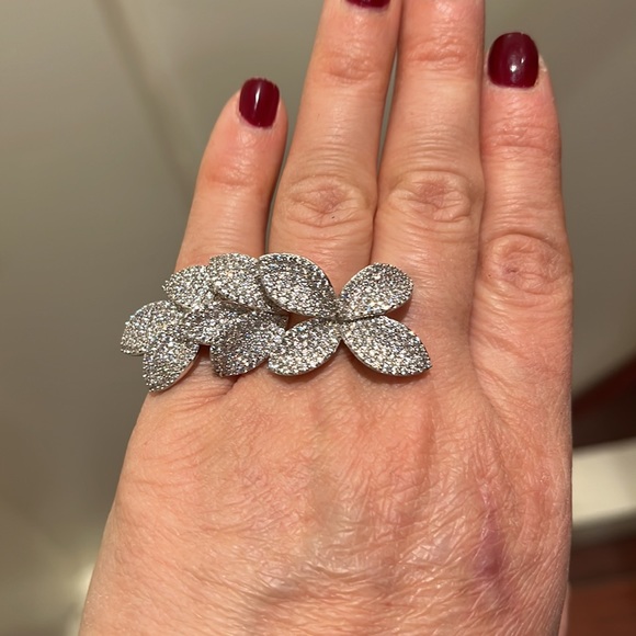 Silver Flower Ring - Picture 3 of 6